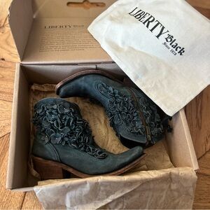 LIBERTY Black Women's Teal Floral Ankle Booties